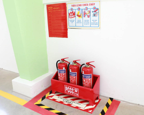 Kệ Đựng Bình & Bộ Nội Quy Tiêu Lệnh PCCC